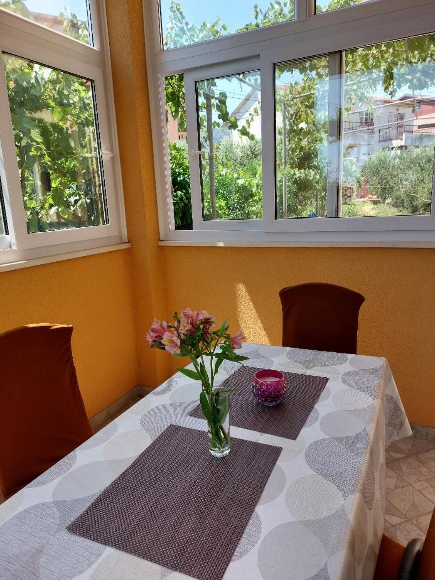 Apartment Nela Jelsa (Hvar)